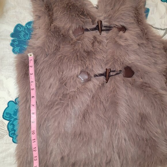 Avec Les Filles Faux Fur Vest, Portobello, Size Medium, Oversized - Picture 5 of 8